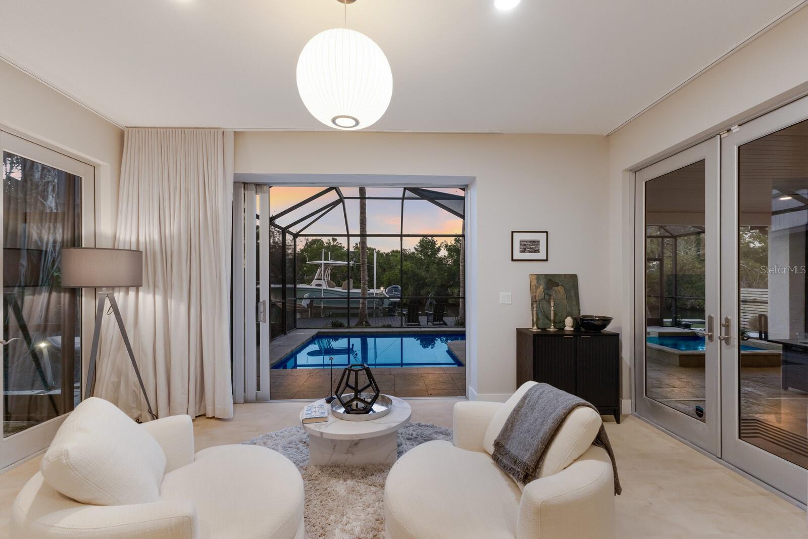 SARASOTA BEACH - Residential