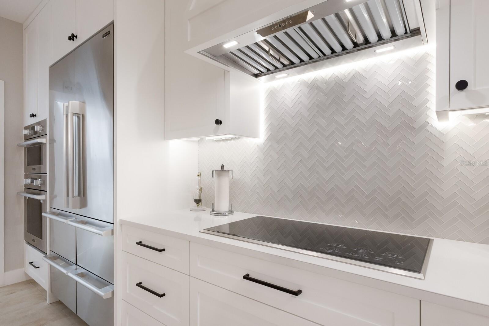 SARASOTA BEACH - Residential