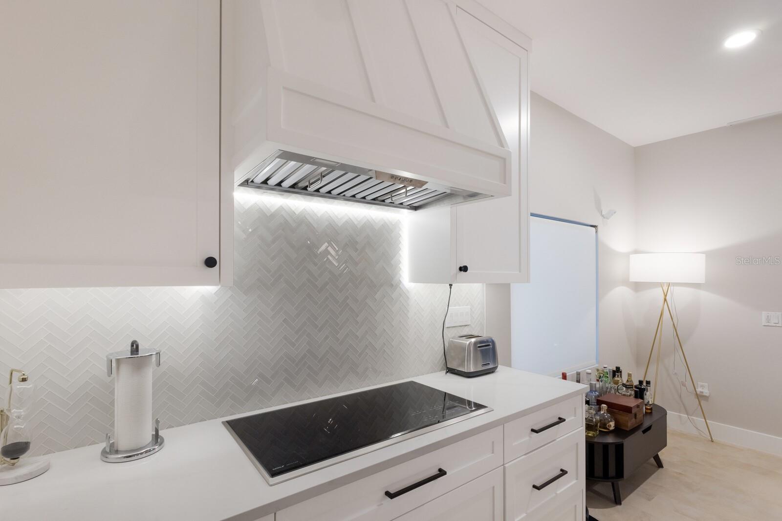 SARASOTA BEACH - Residential