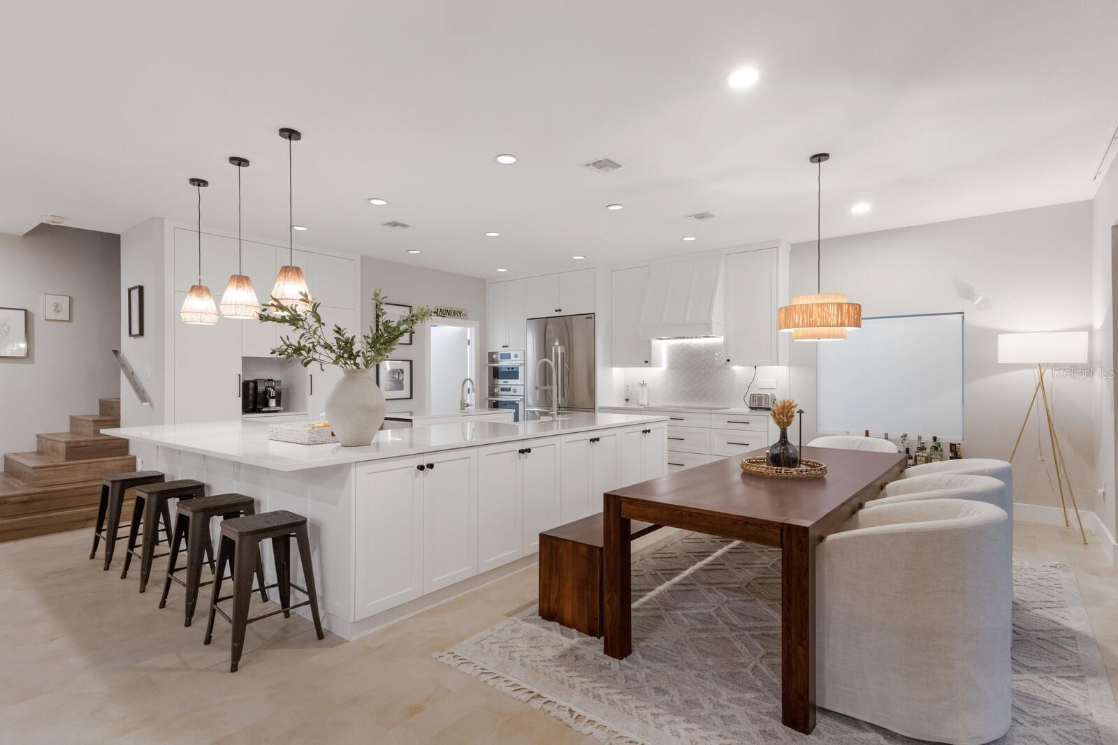 SARASOTA BEACH - Residential