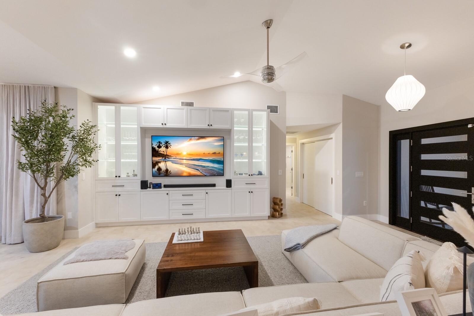 SARASOTA BEACH - Residential