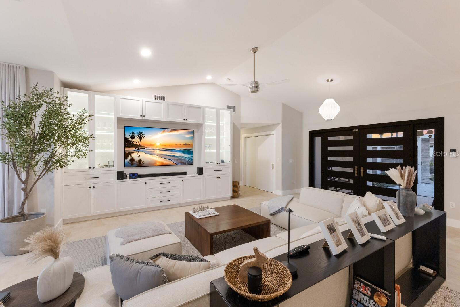 SARASOTA BEACH - Residential