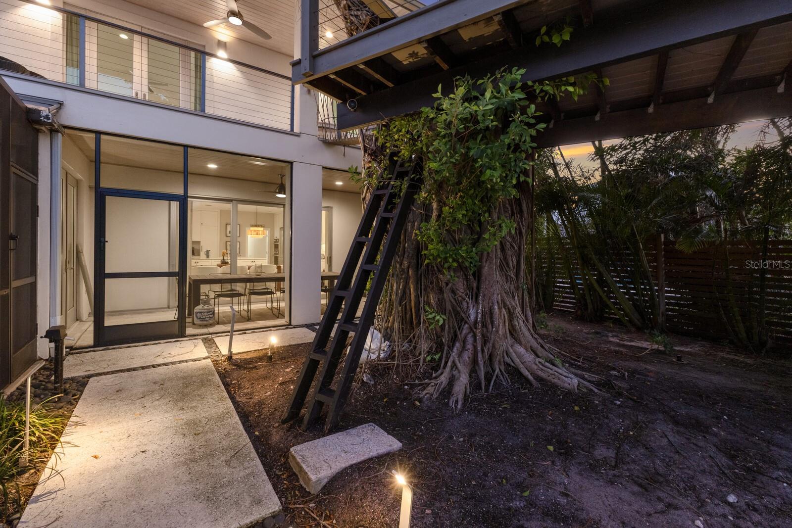 SARASOTA BEACH - Residential