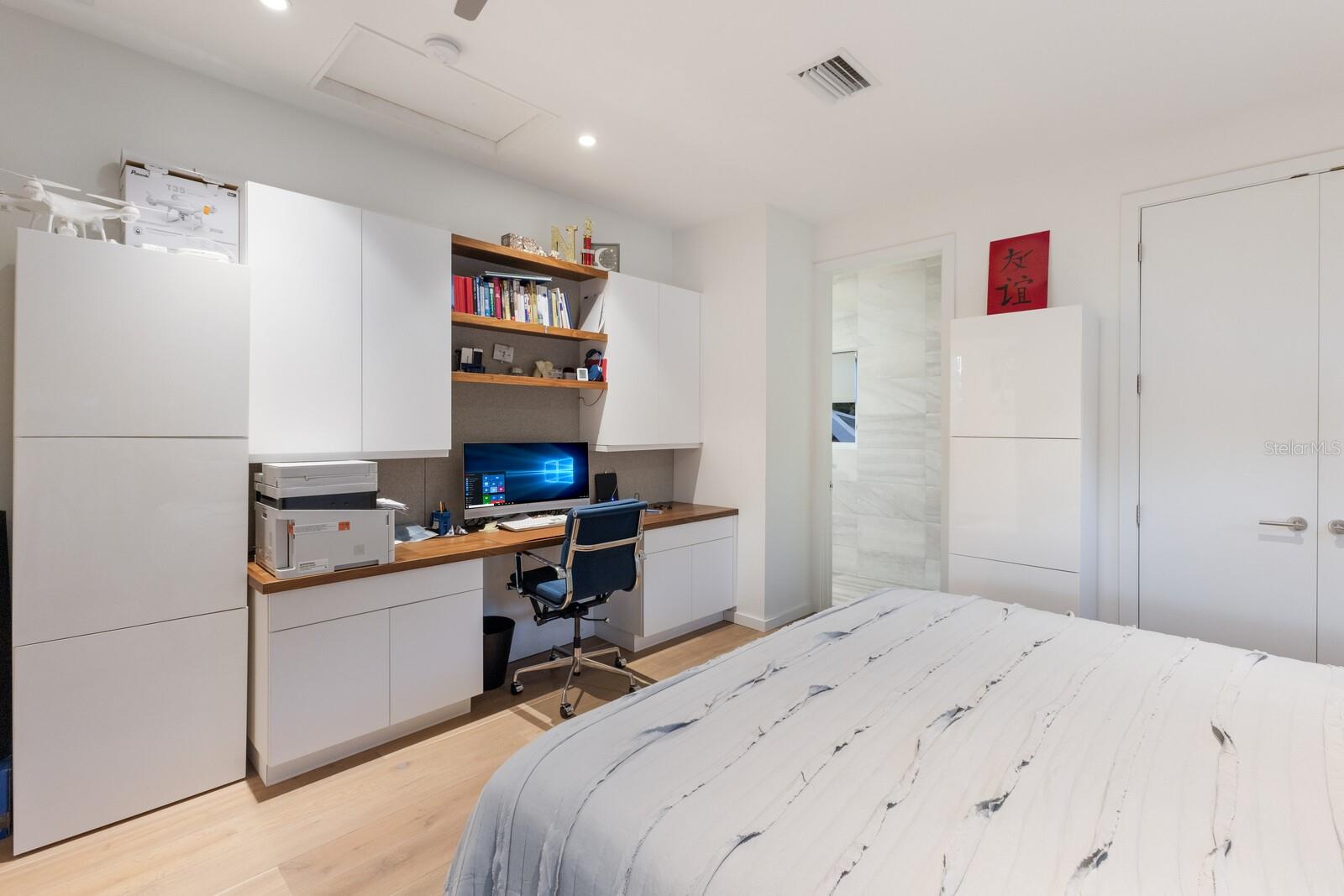 SARASOTA BEACH - Residential