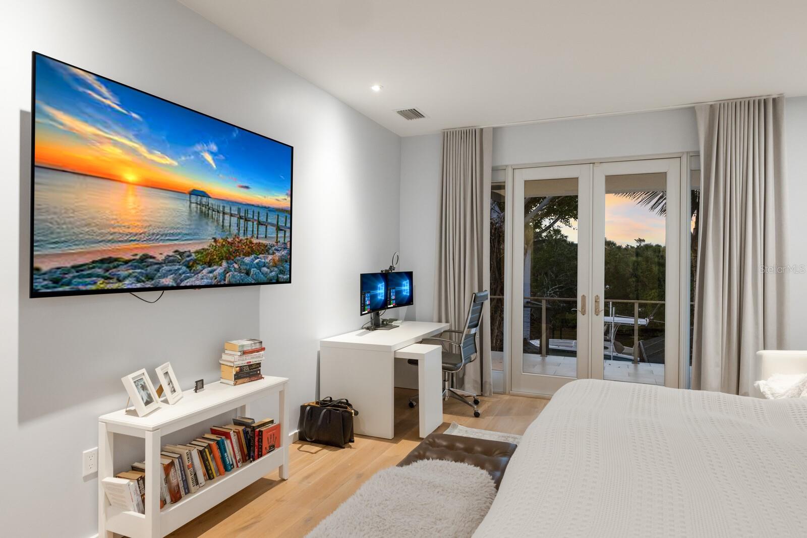 SARASOTA BEACH - Residential