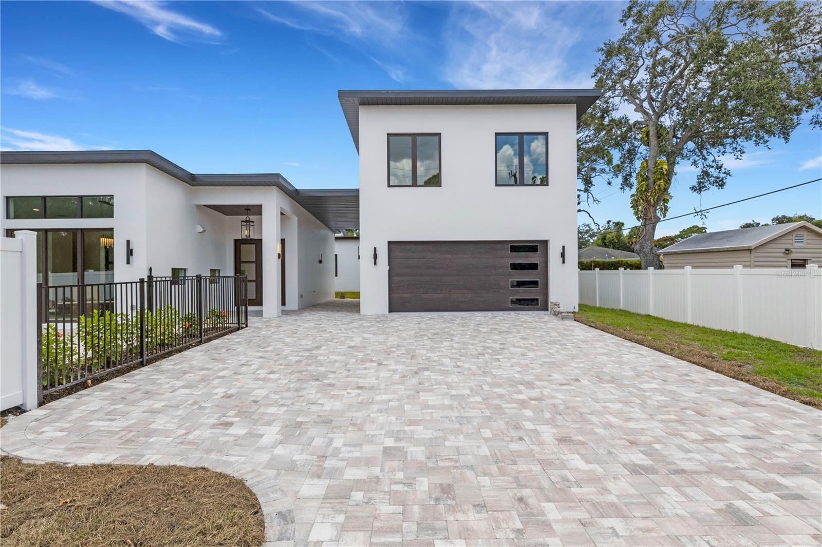2079 HIBISCUS STREET