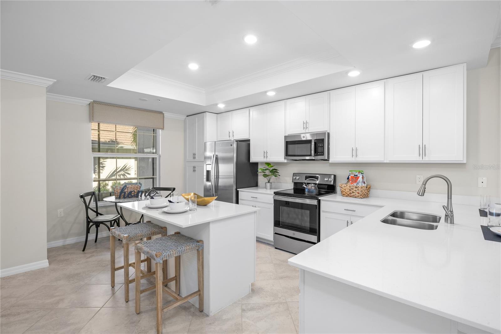 CALUSA COUNTRY CLUB - Residential