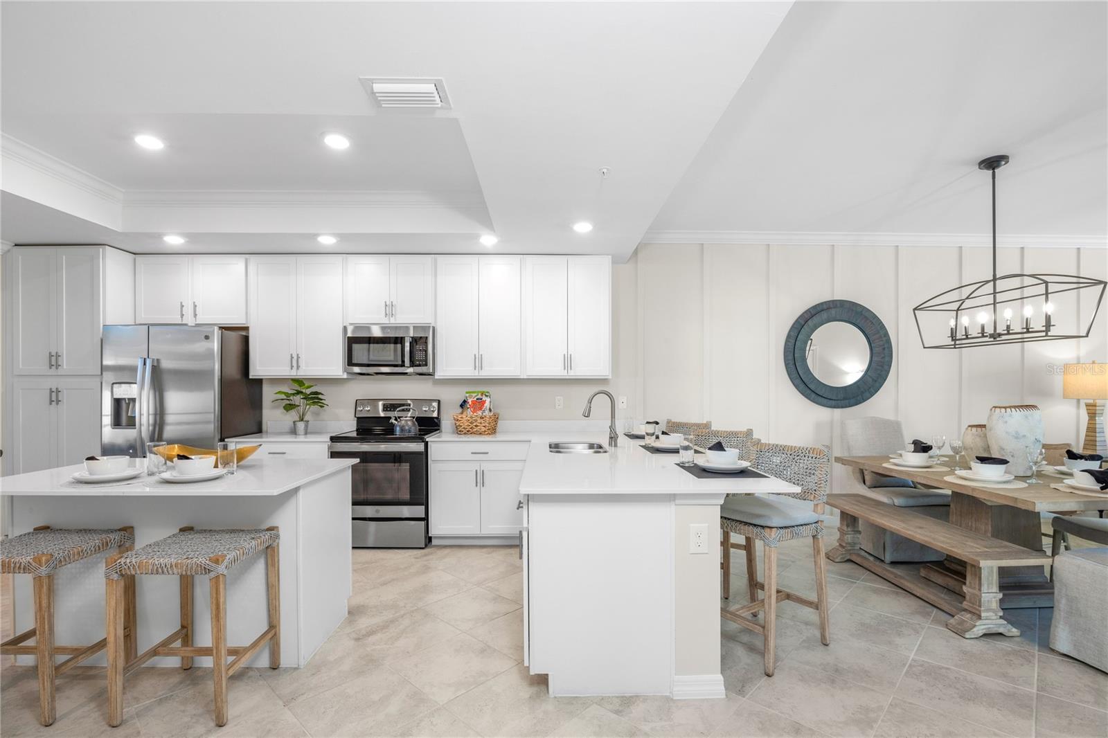 CALUSA COUNTRY CLUB - Residential