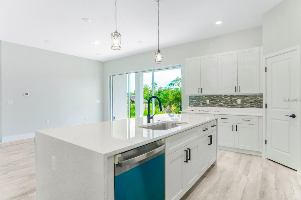 Photo of 3076 SW 168th Loop, Ocala, FL 34473 (MLS # O6371275)