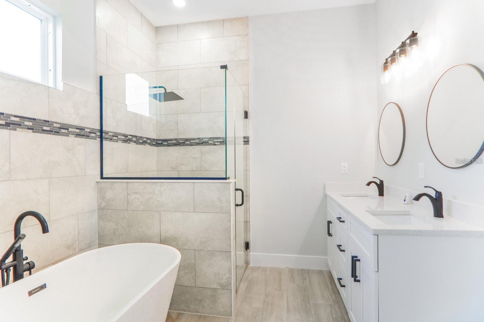 MARION OAKS UN 04 - Residential Lease