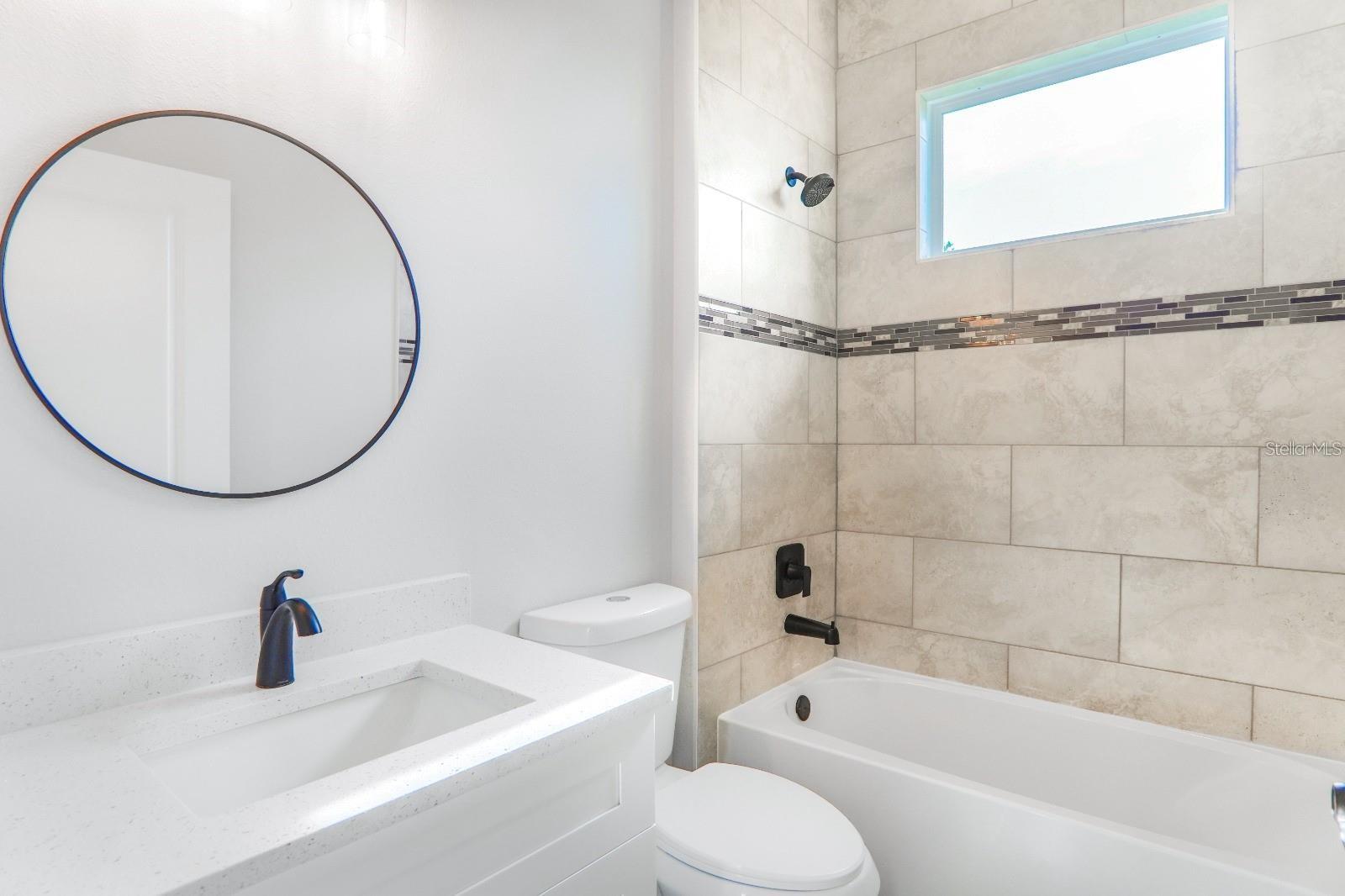 MARION OAKS UN 04 - Residential Lease