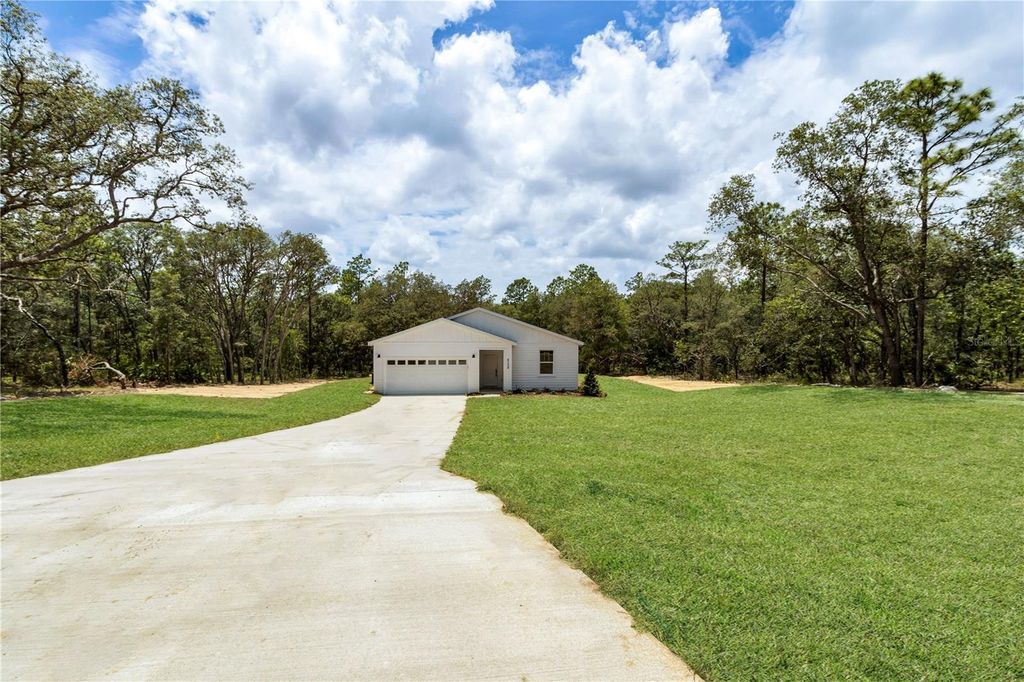 Photo of 8258 SW 136th Terrace, Dunnellon, FL 34432 (MLS # O6308780)