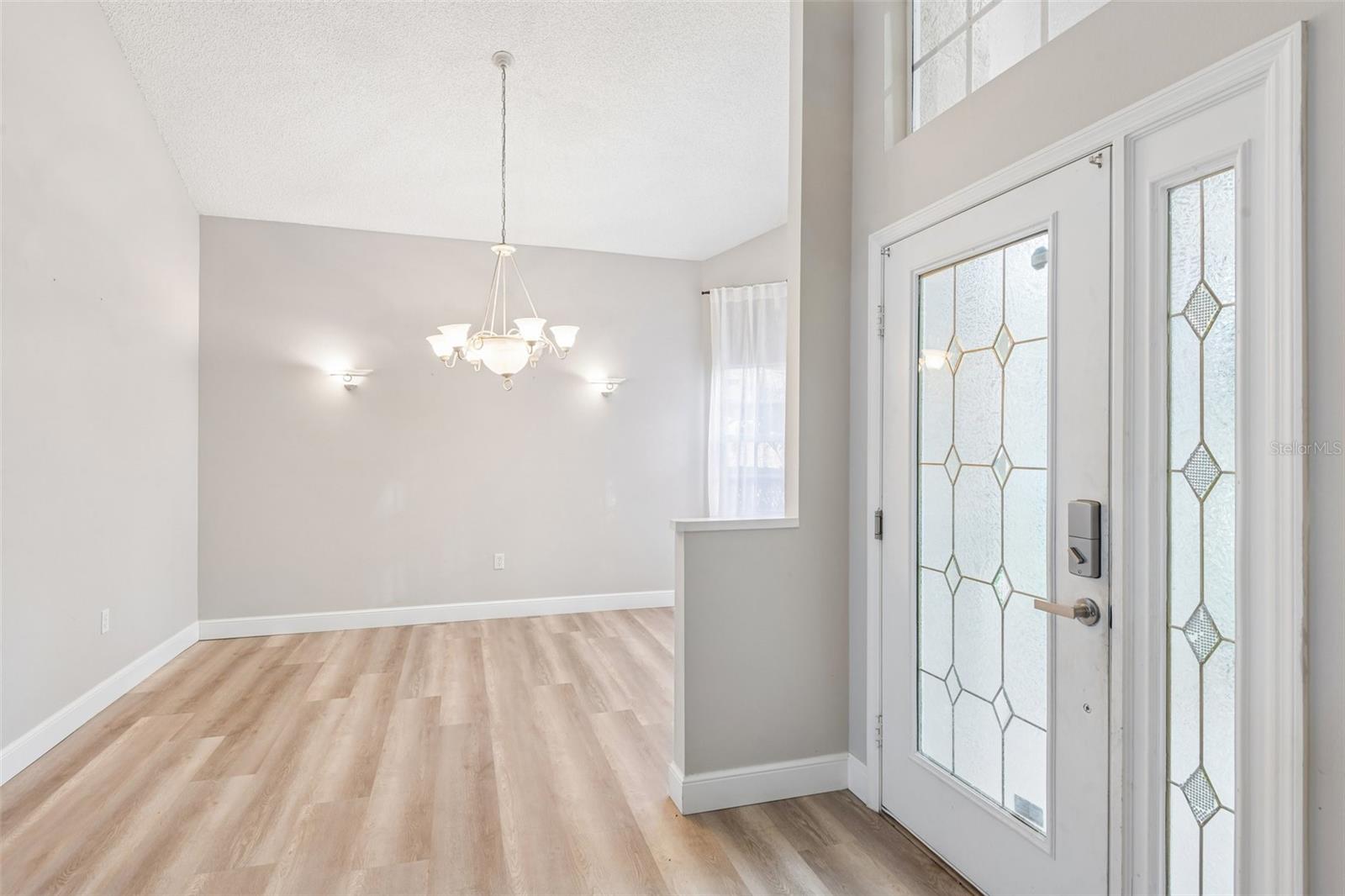 586 KINGSMILL COURT