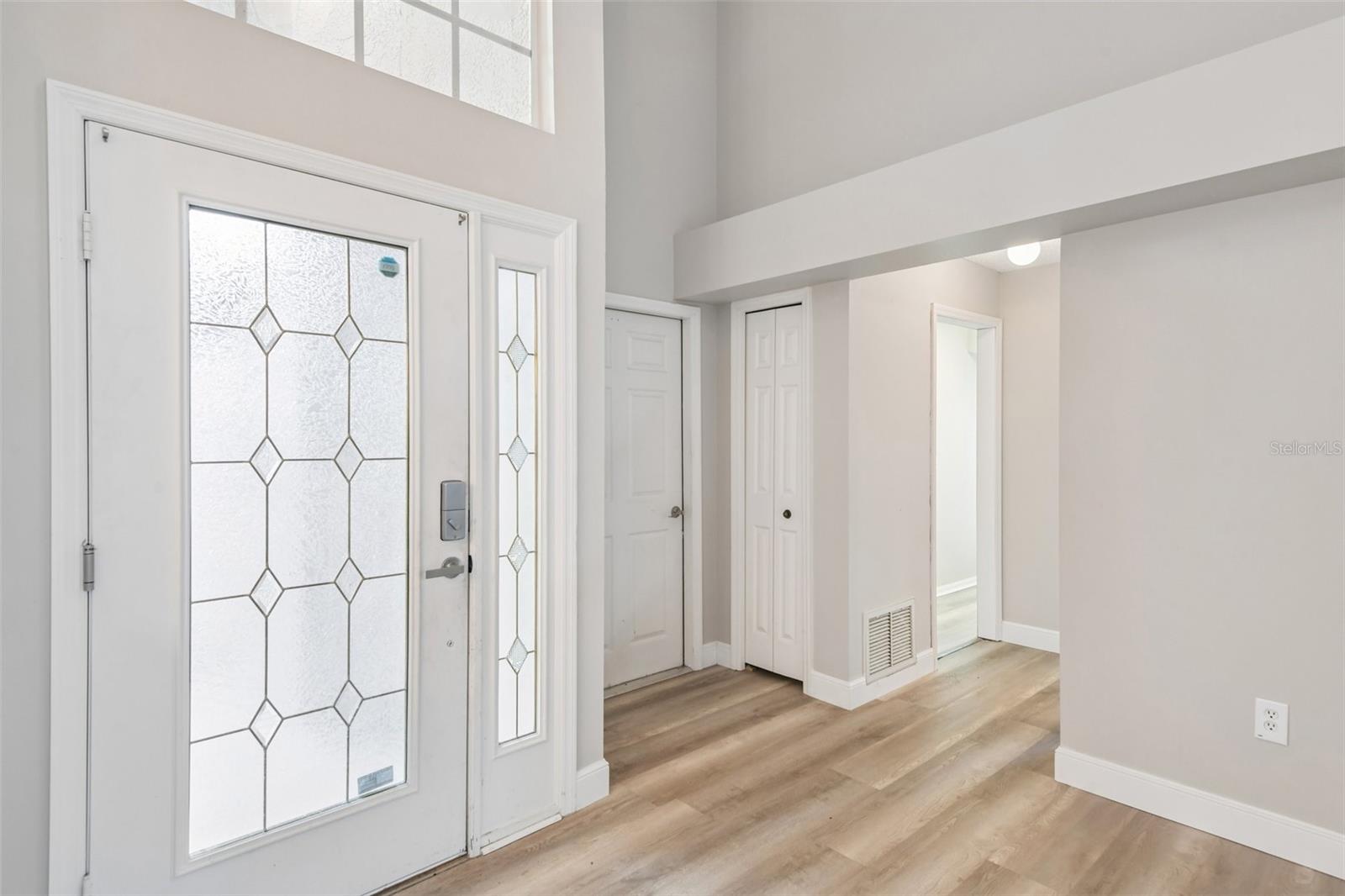 586 KINGSMILL COURT