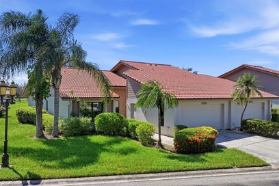 3981 WILSHIRE CIRCLE E 195 SARASOTA FL 34238