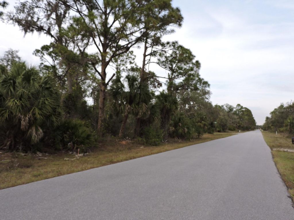 Photo of 1012 Bowman Terrace, Port Charlotte, FL 33953 (MLS # C7522093)