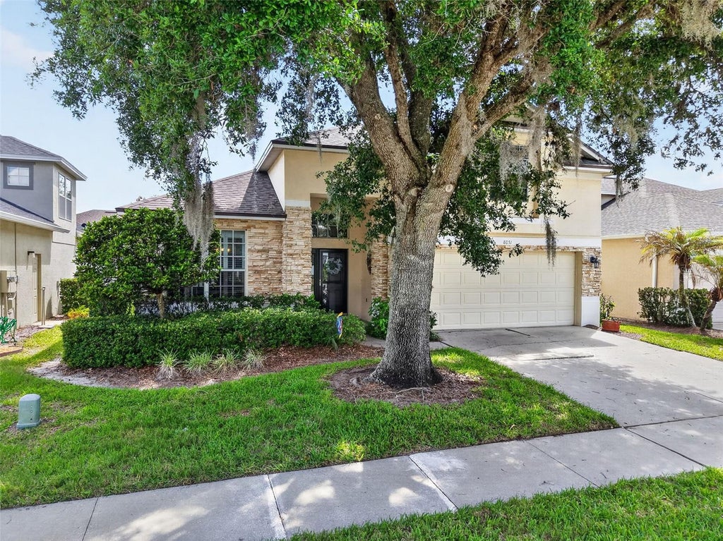 Photo of 8051 Saint James Way, Mount Dora, FL 32757 (MLS # G5113360)