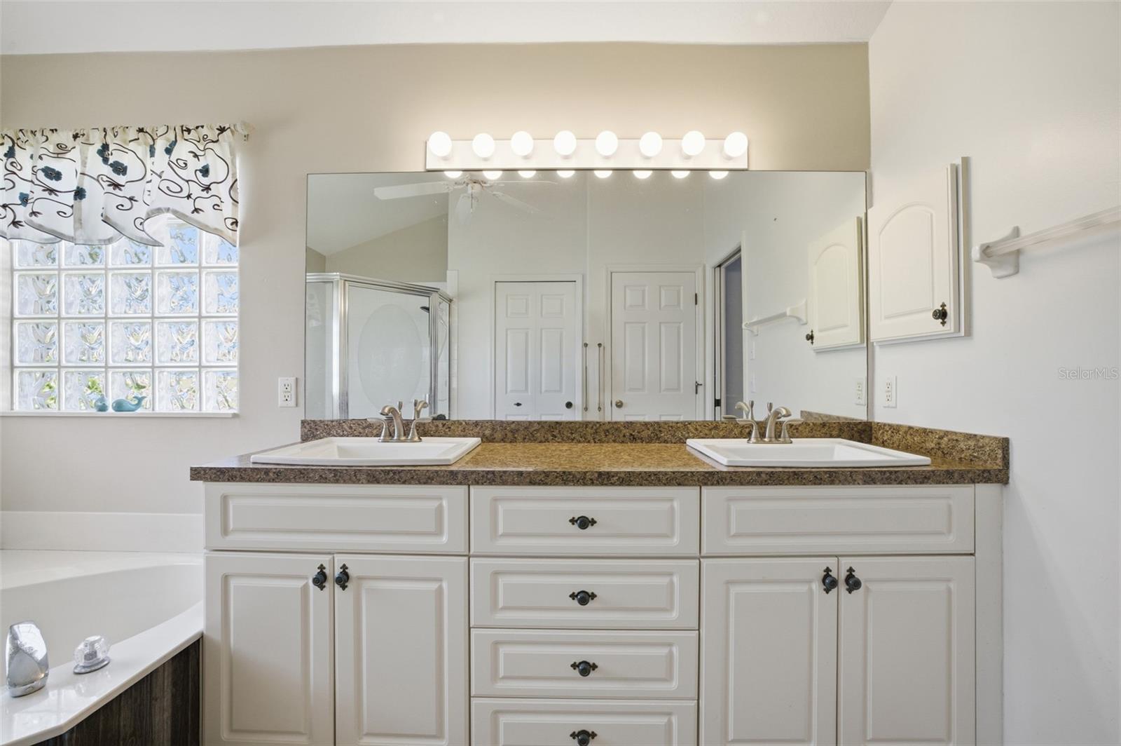 YELLOWFIN COVE CONDO - Residential