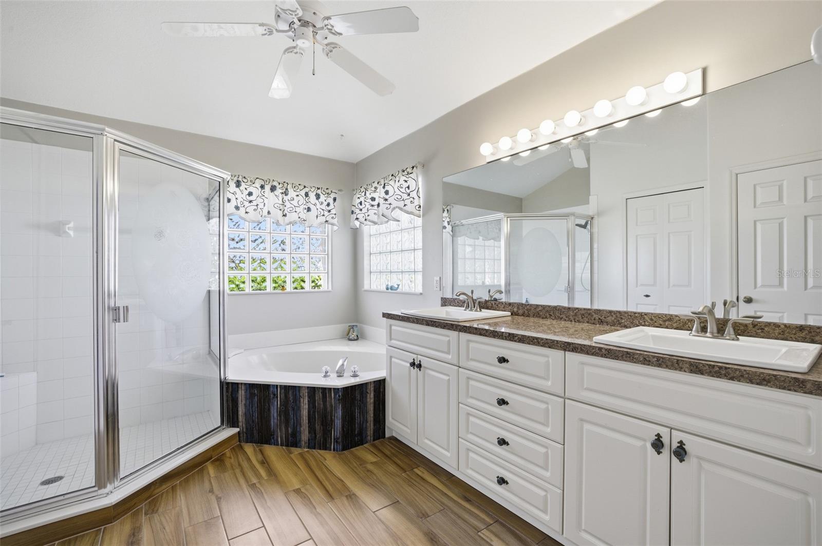YELLOWFIN COVE CONDO - Residential