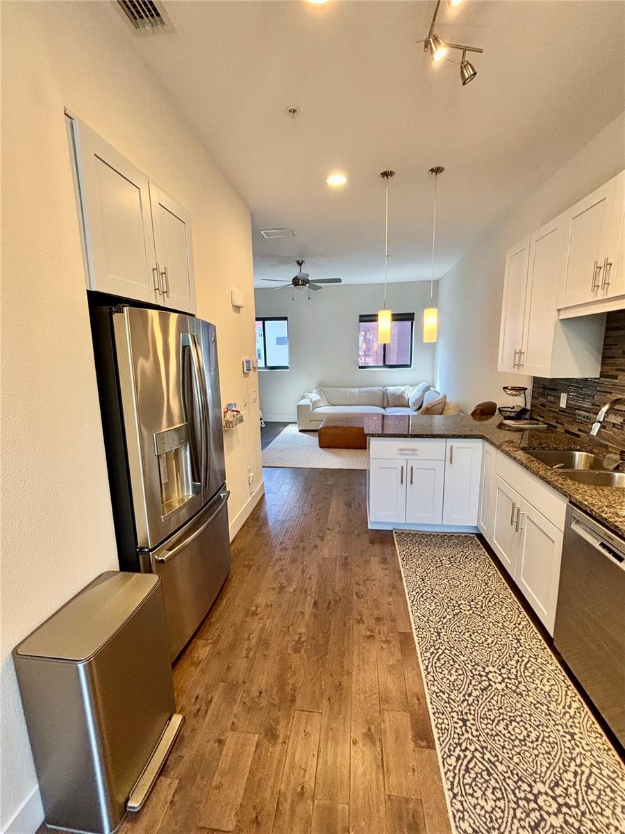 ARLINGTON & 8TH TWNHMS - Residential