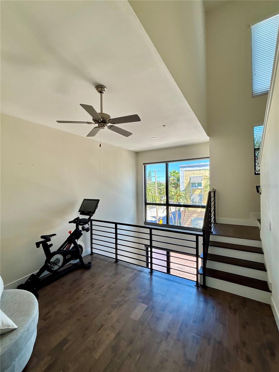 ARLINGTON & 8TH TWNHMS - Residential