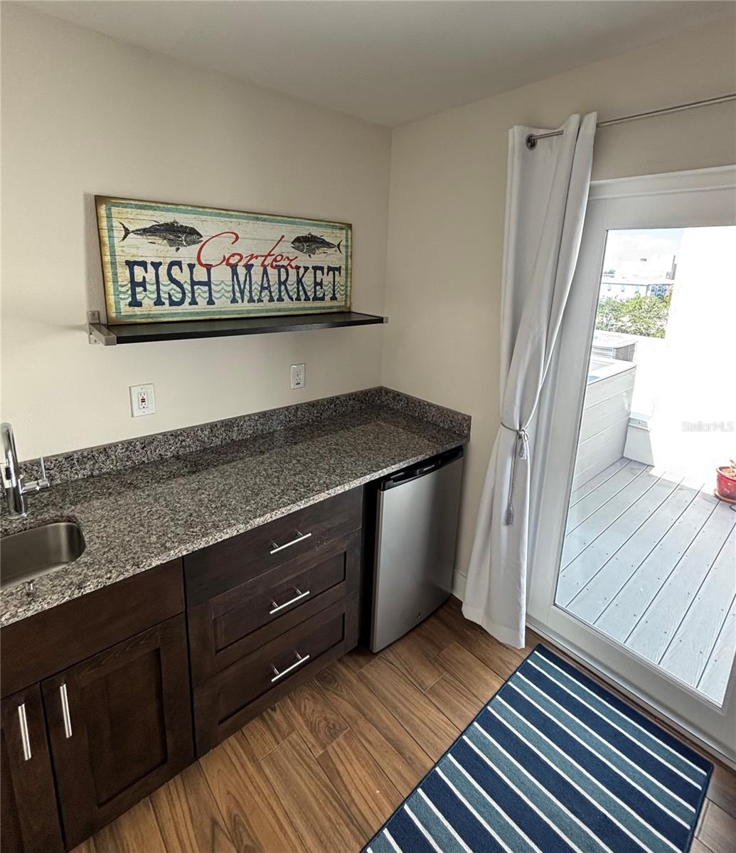 ARLINGTON & 8TH TWNHMS - Residential