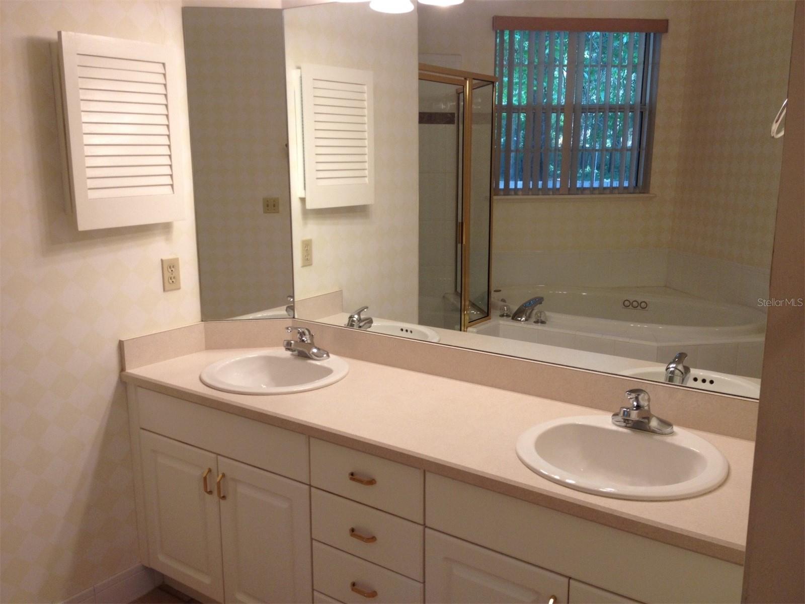 HP/BENNETS GARDEN 28 - Residential Lease