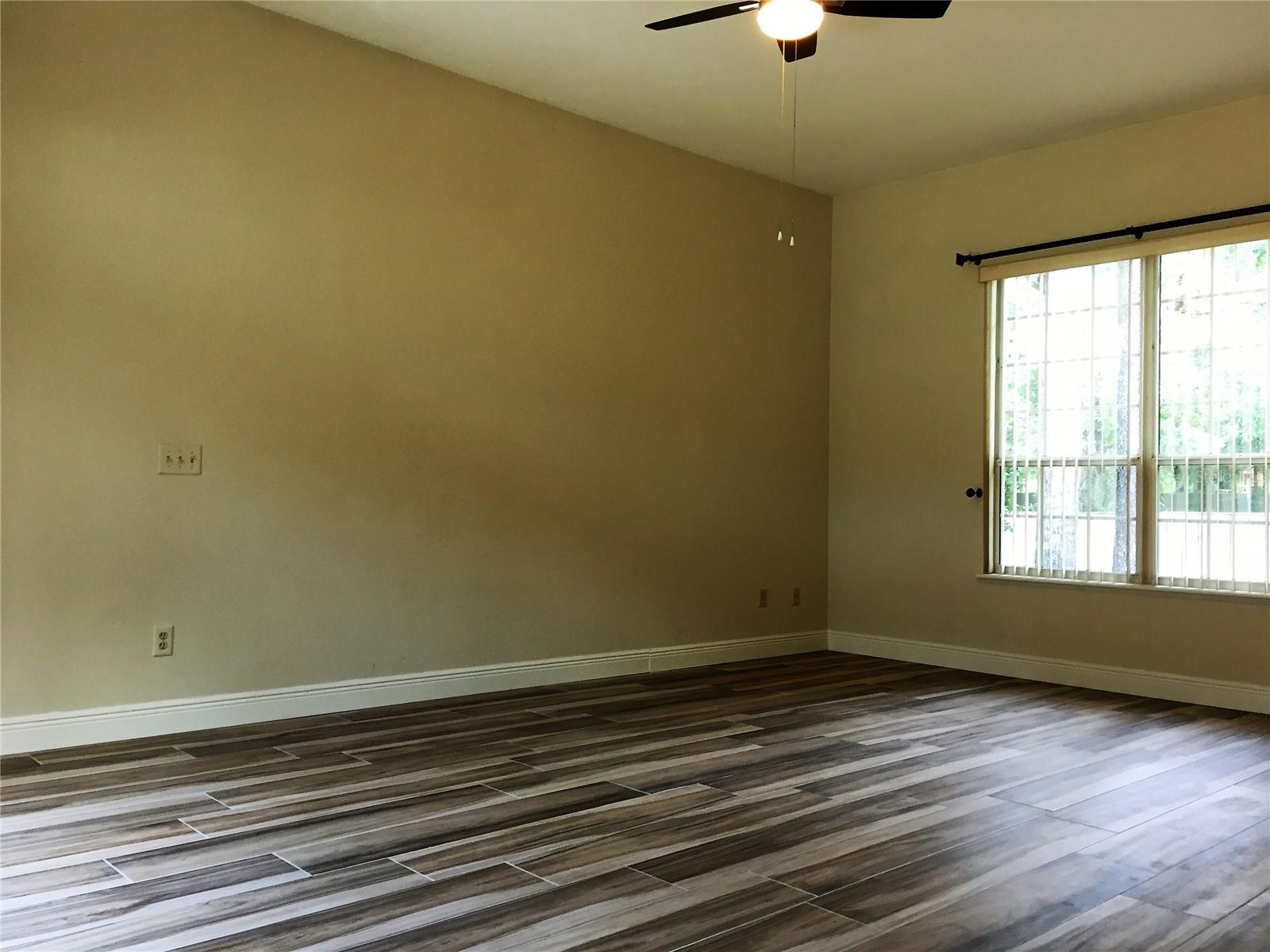 HP/BENNETS GARDEN 28 - Residential Lease