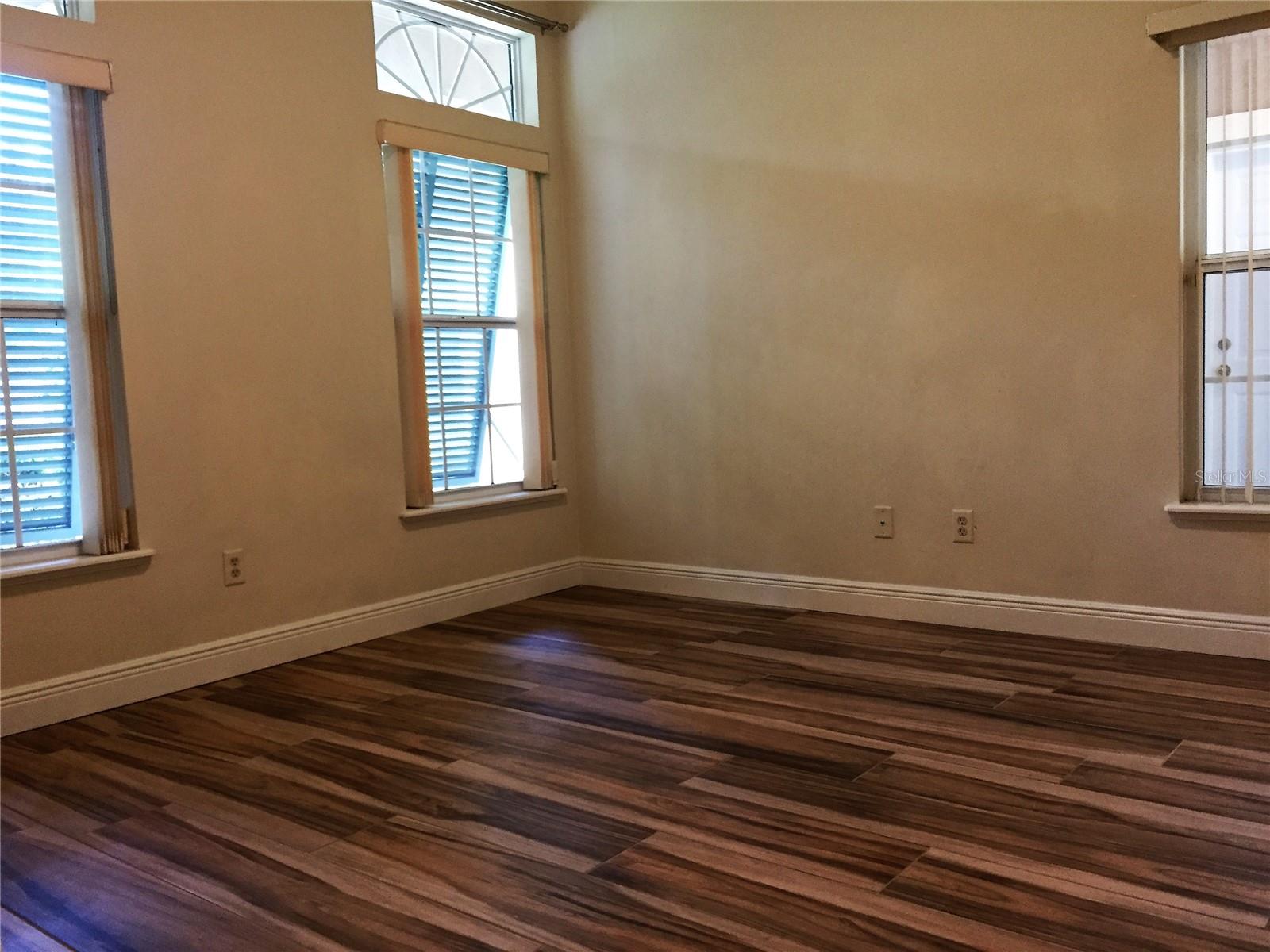 HP/BENNETS GARDEN 28 - Residential Lease