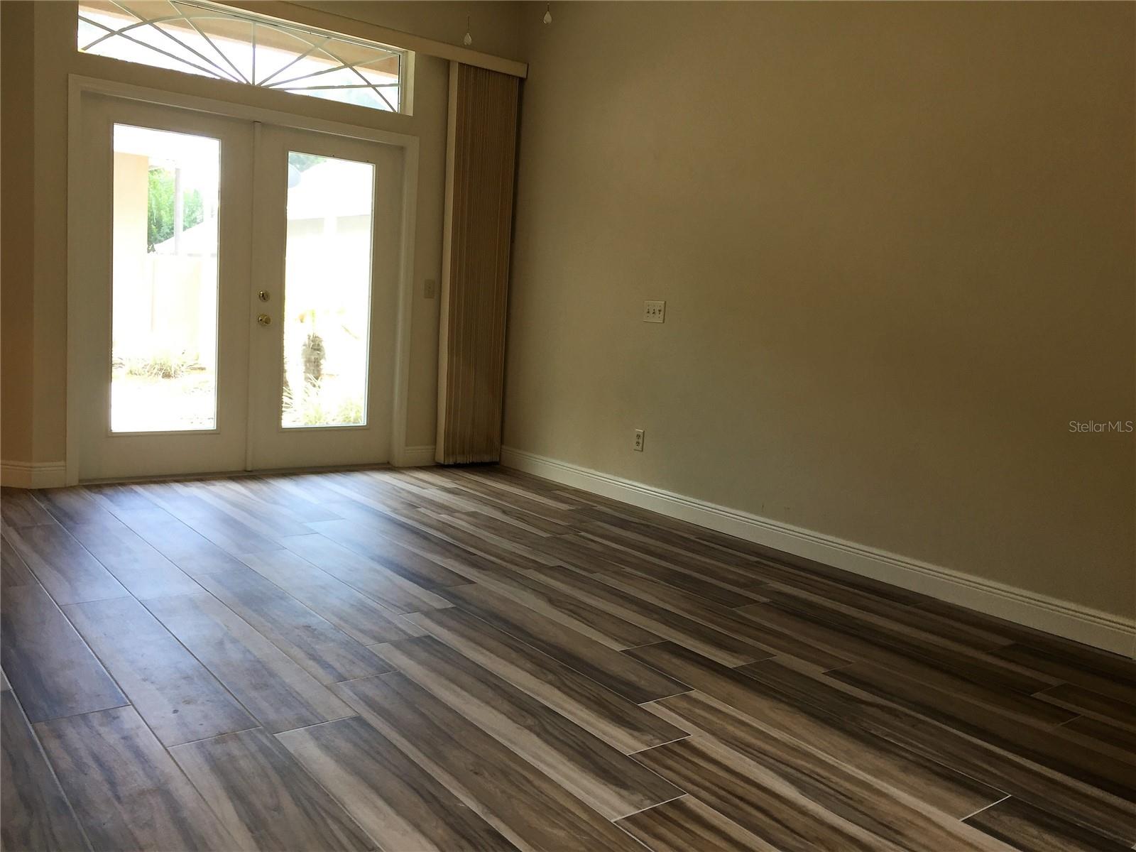 HP/BENNETS GARDEN 28 - Residential Lease