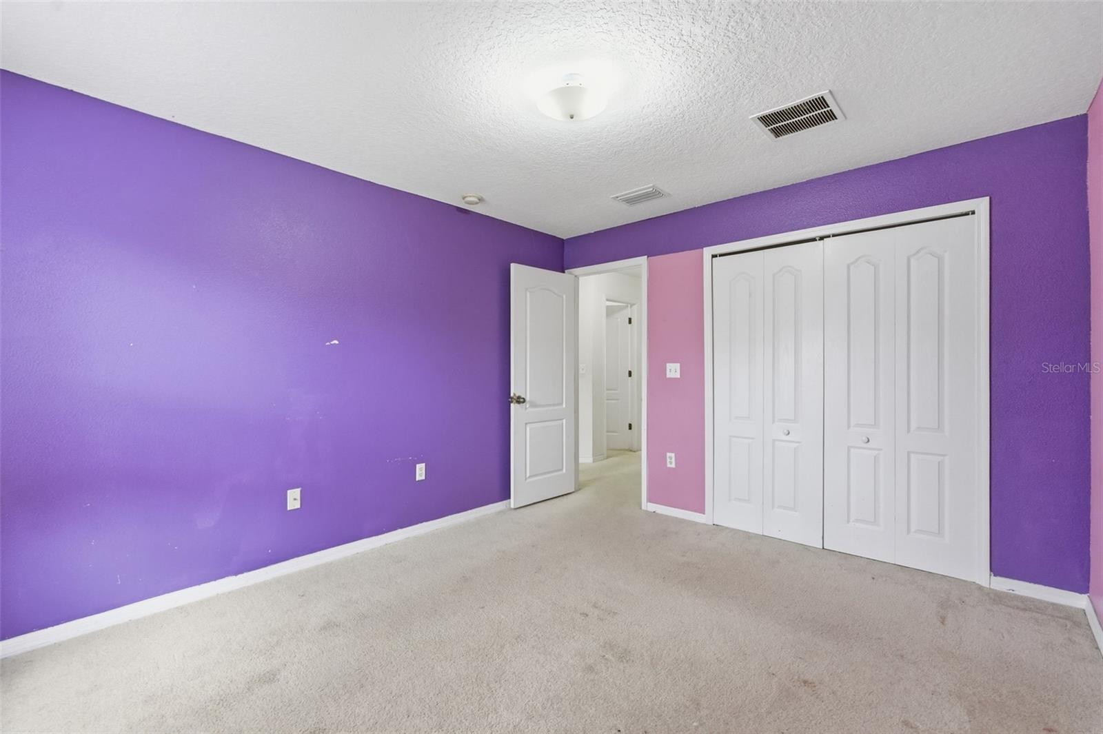 COLONY LAKES - Residential