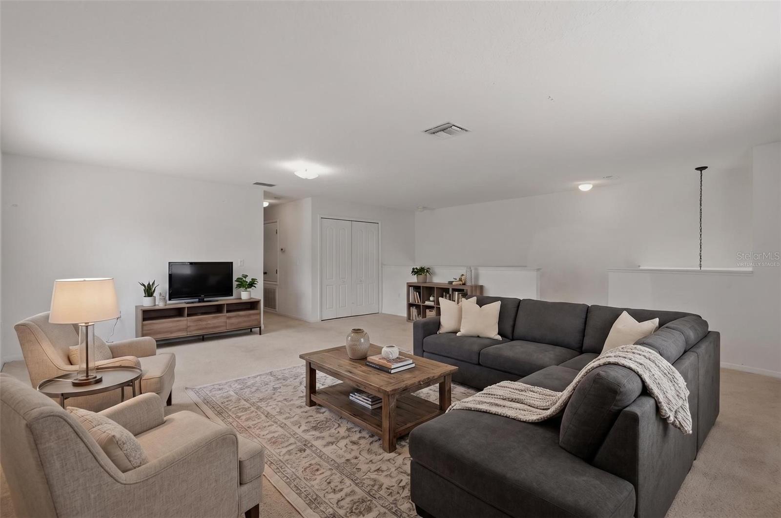 COLONY LAKES - Residential