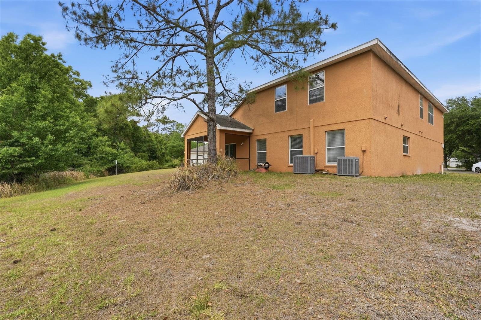 COLONY LAKES - Residential