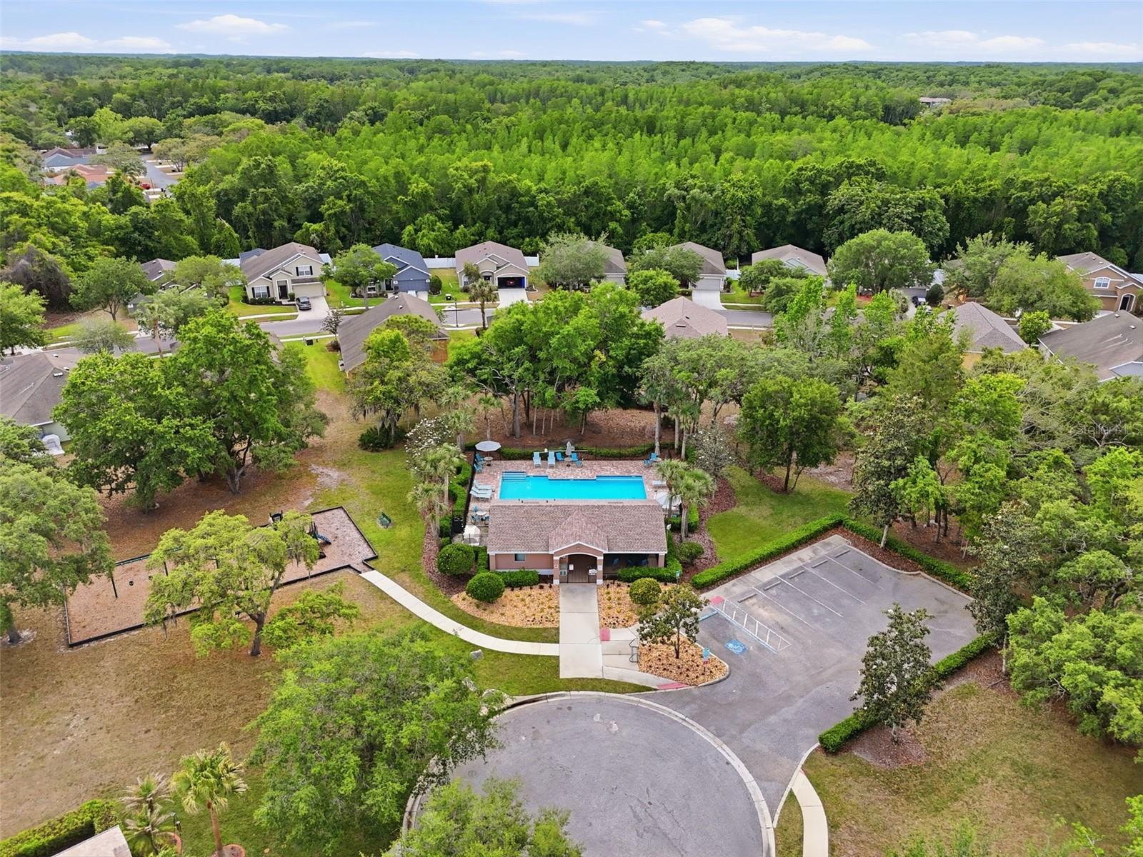 COLONY LAKES - Residential