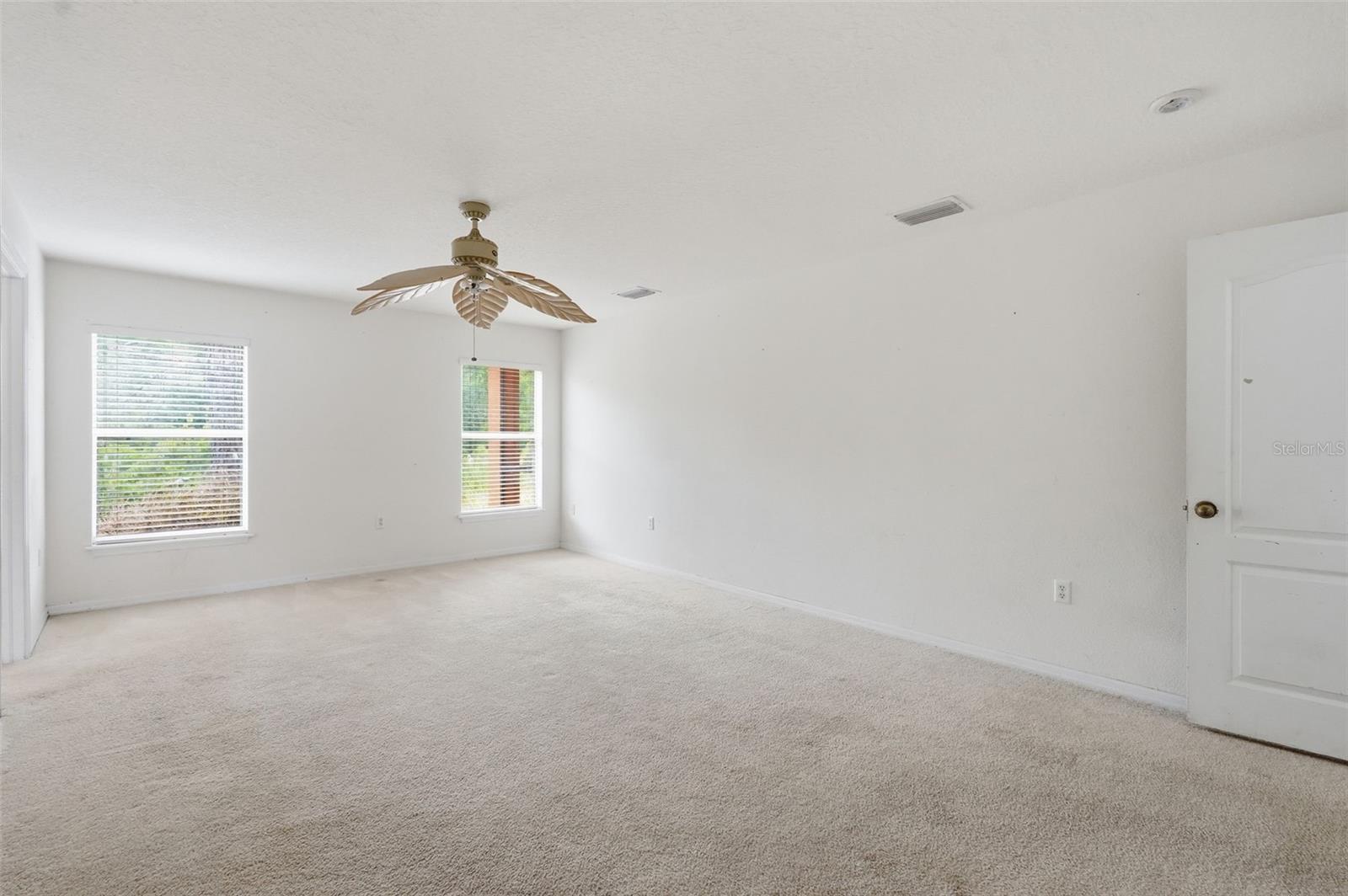 COLONY LAKES - Residential