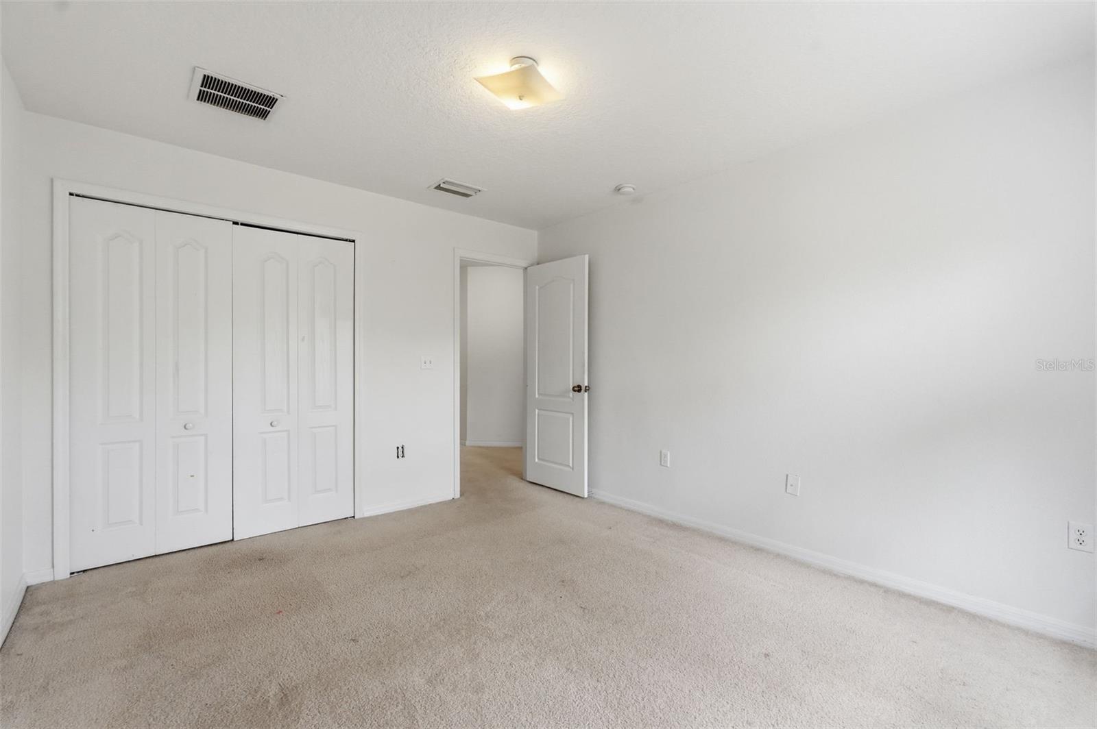 COLONY LAKES - Residential