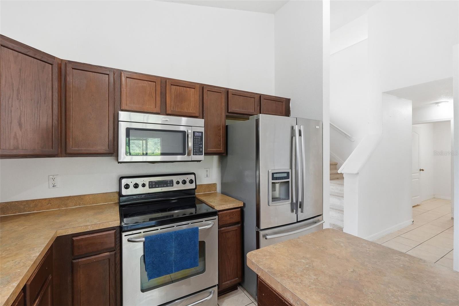 COLONY LAKES - Residential