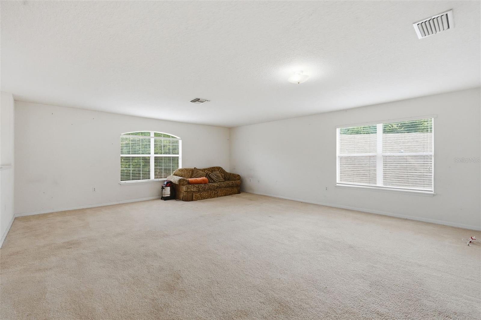 COLONY LAKES - Residential