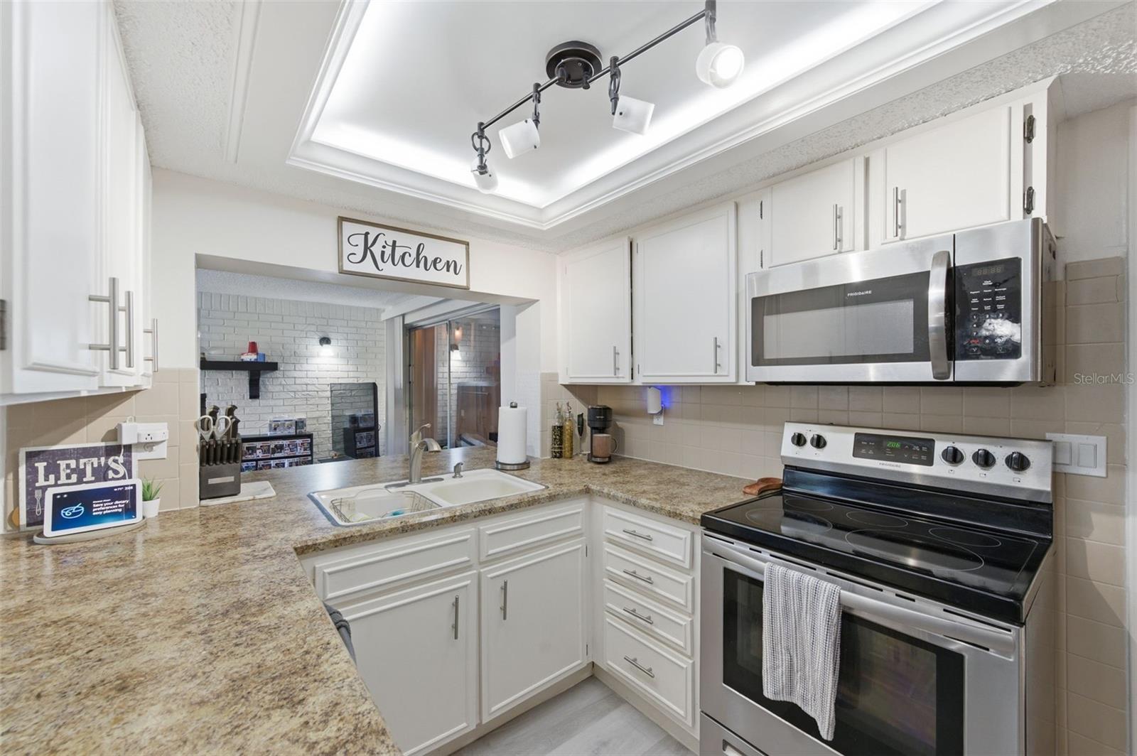 BEACON WOODS VILLAGE - Residential