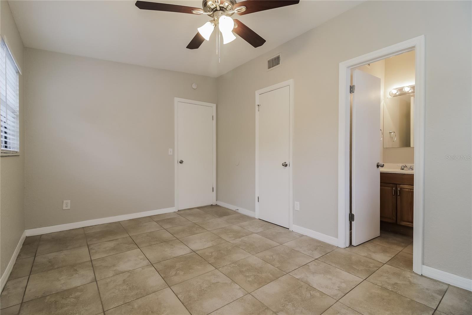 GRANADA SOUTH - Residential Lease