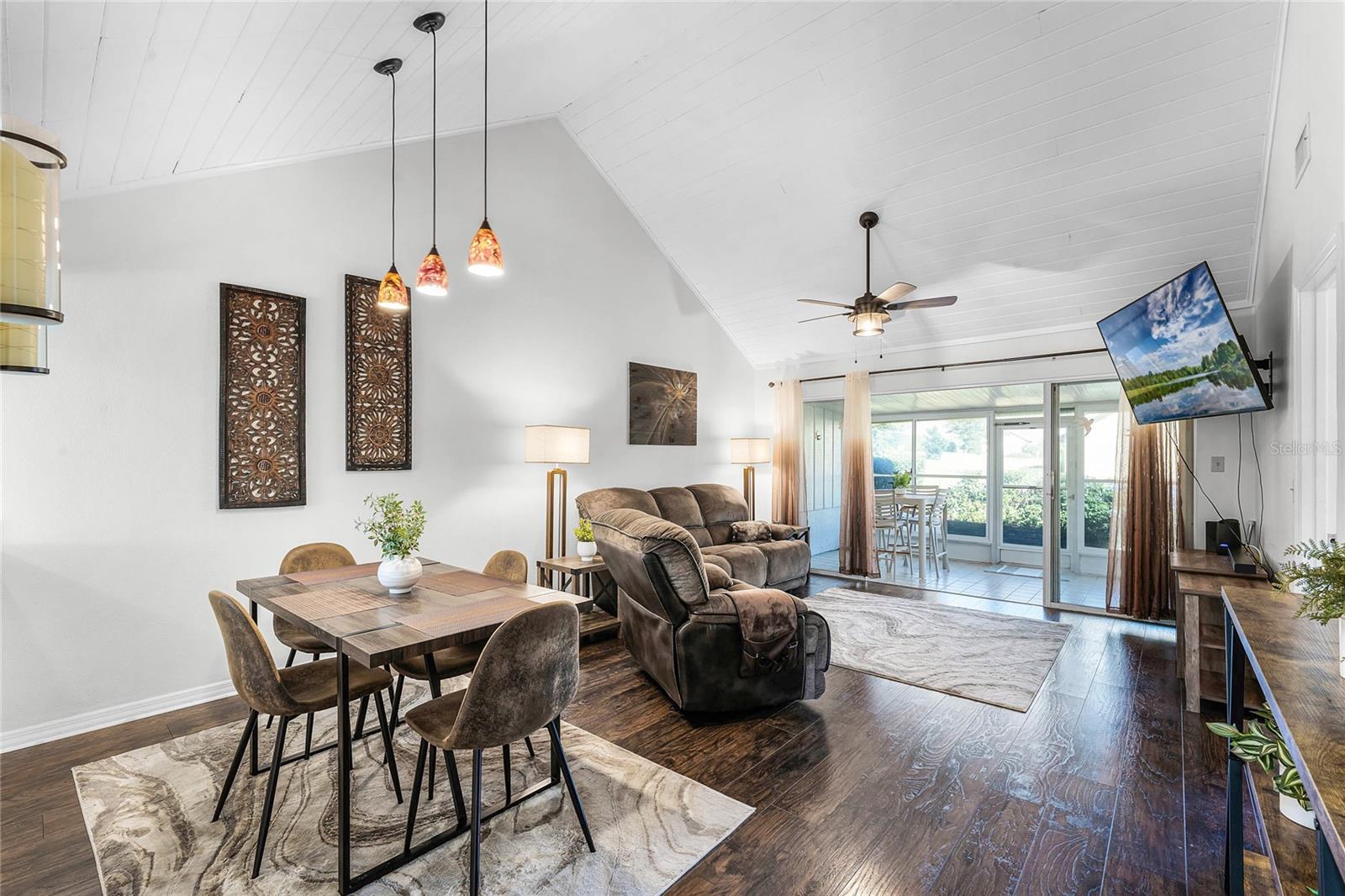 1126 VILLA LANE 91