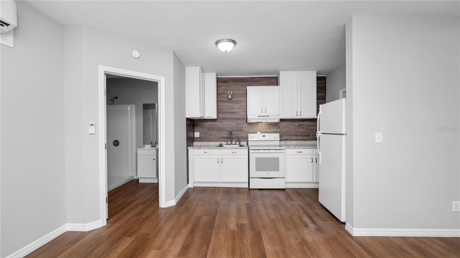 WEST LAKE WALES - Residential