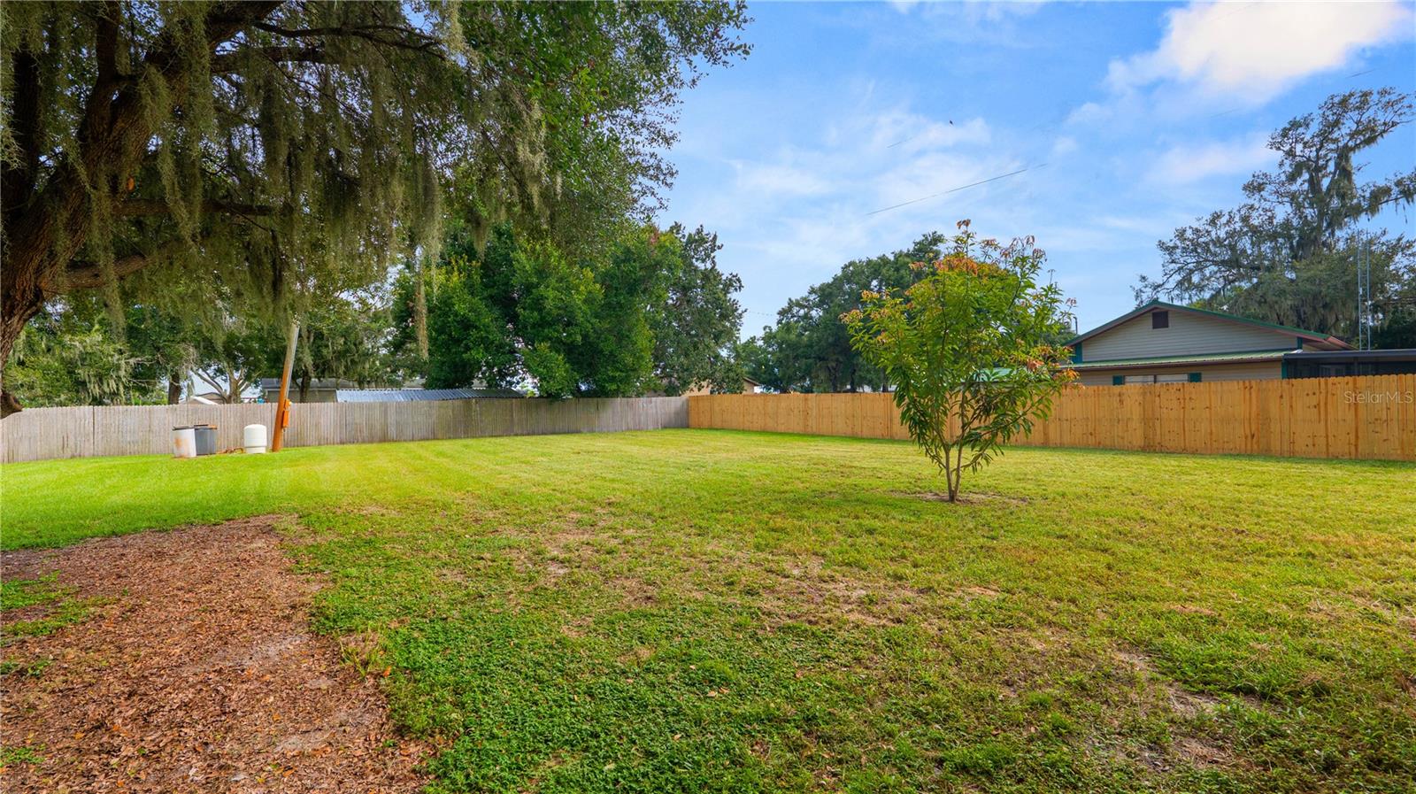 WEST LAKE WALES - Residential
