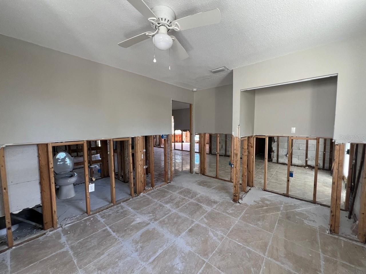 4118 CARSON STREET NE