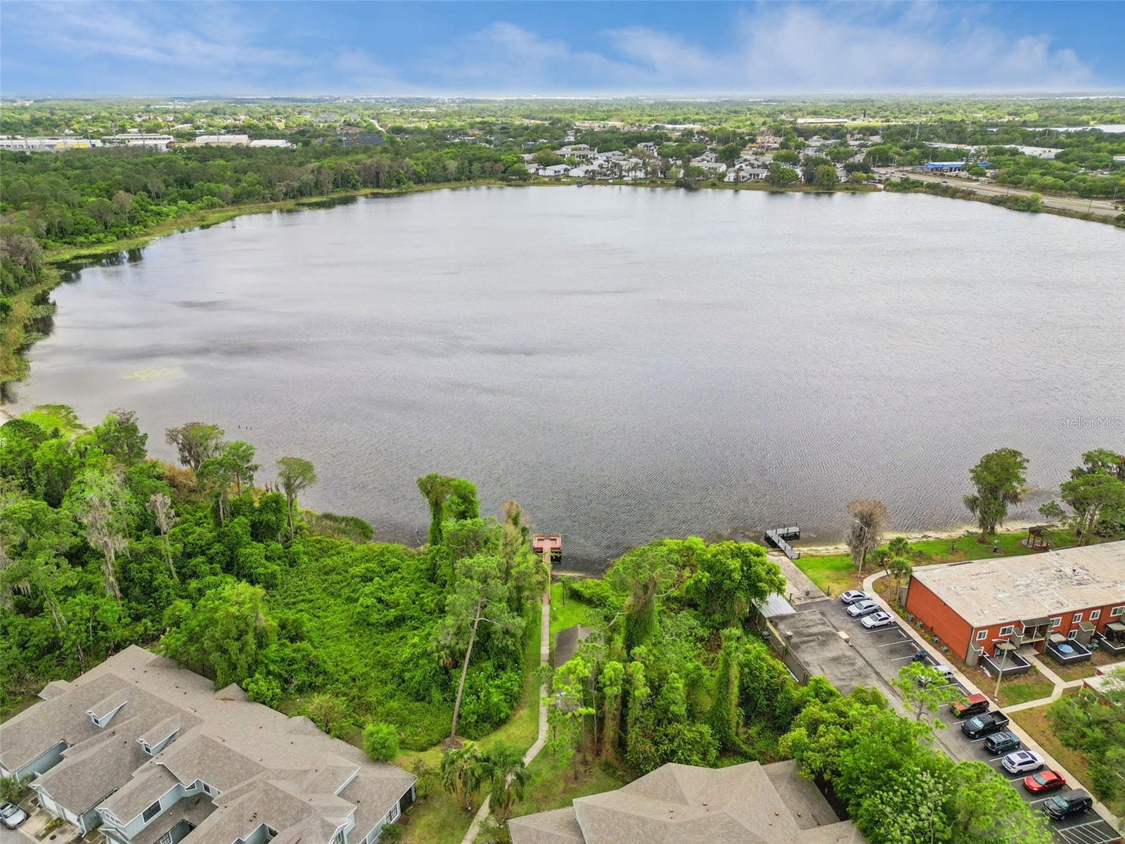 TOWNHOMES/LK FREDRICA CONDO - Residential