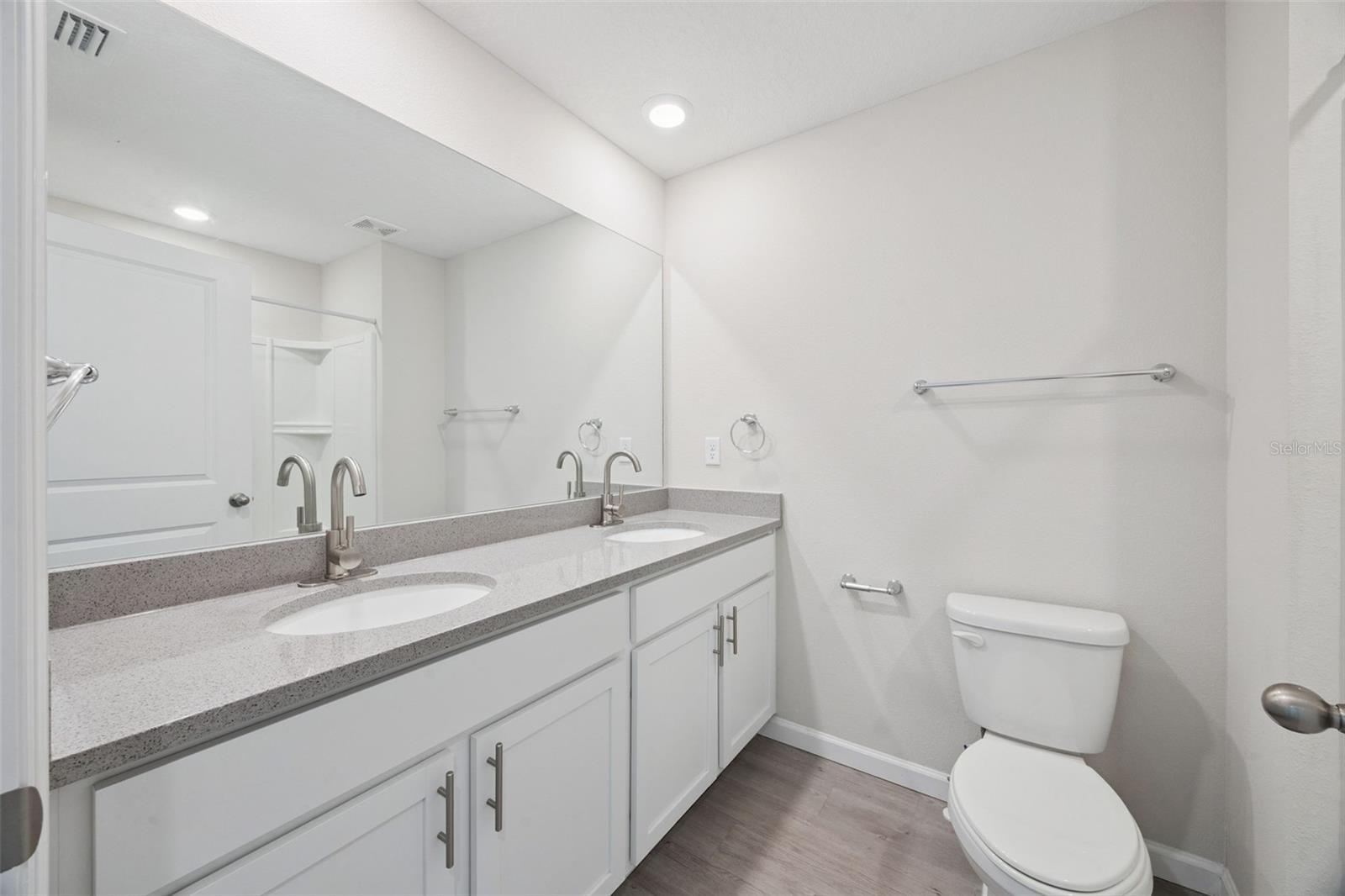 TOWNHOMES/LK FREDRICA CONDO - Residential