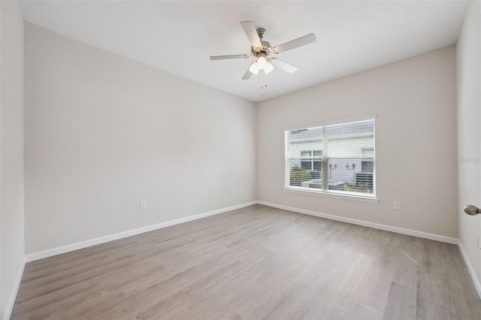 TOWNHOMES/LK FREDRICA CONDO - Residential