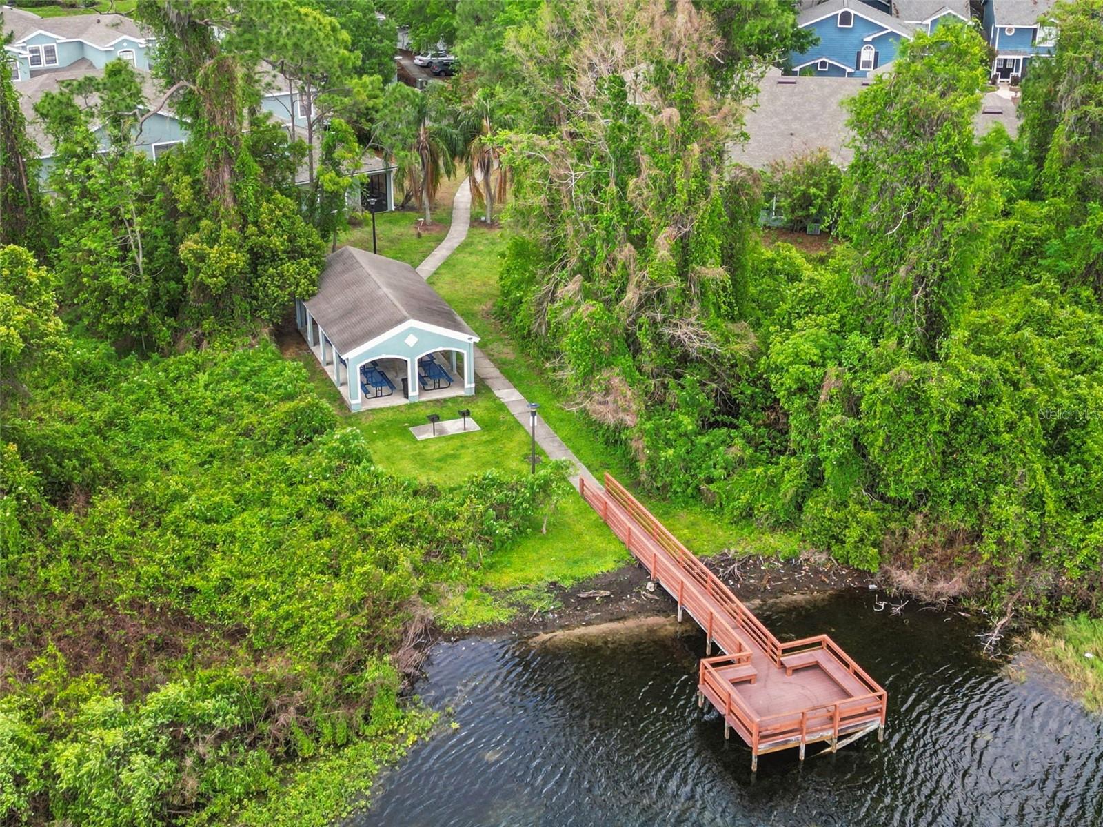 TOWNHOMES/LK FREDRICA CONDO - Residential