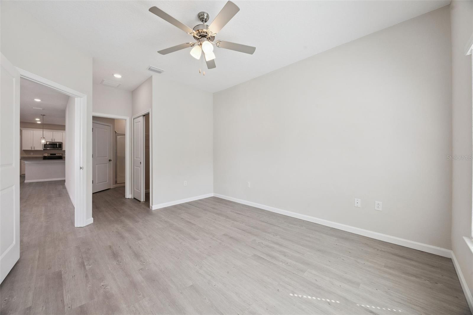 TOWNHOMES/LK FREDRICA CONDO - Residential