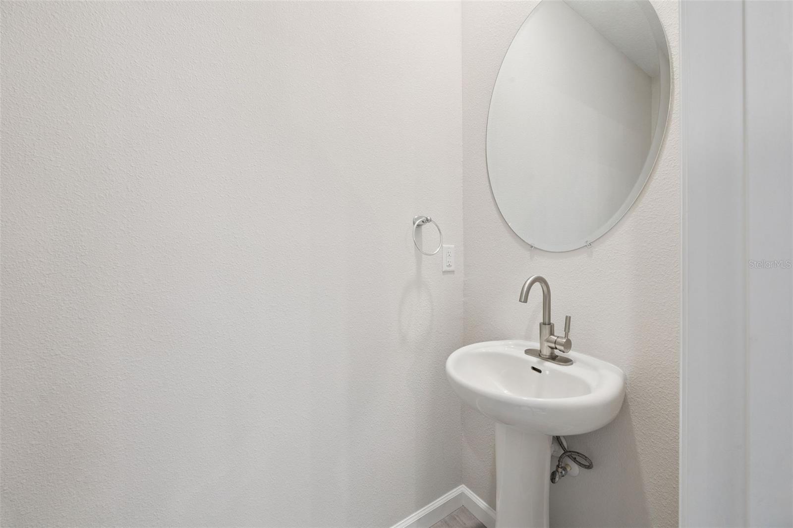 TOWNHOMES/LK FREDRICA CONDO - Residential